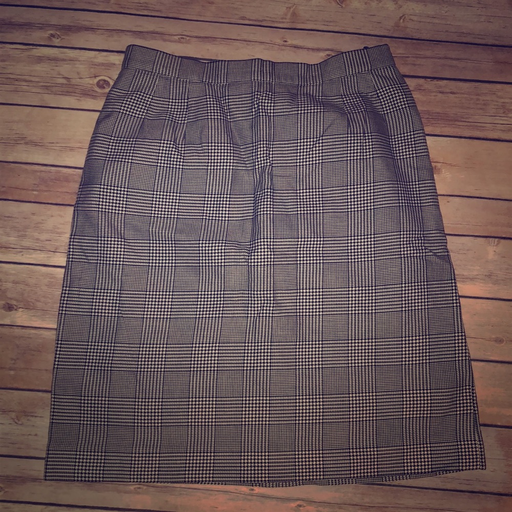 Perfect Above Knee Pencil Skirt